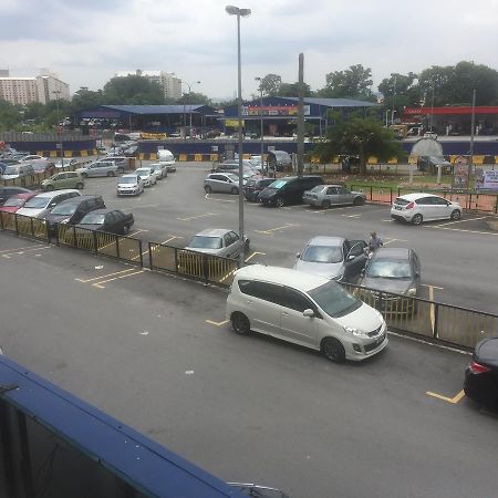 Desa House Hotel Kepong Bagian luar foto