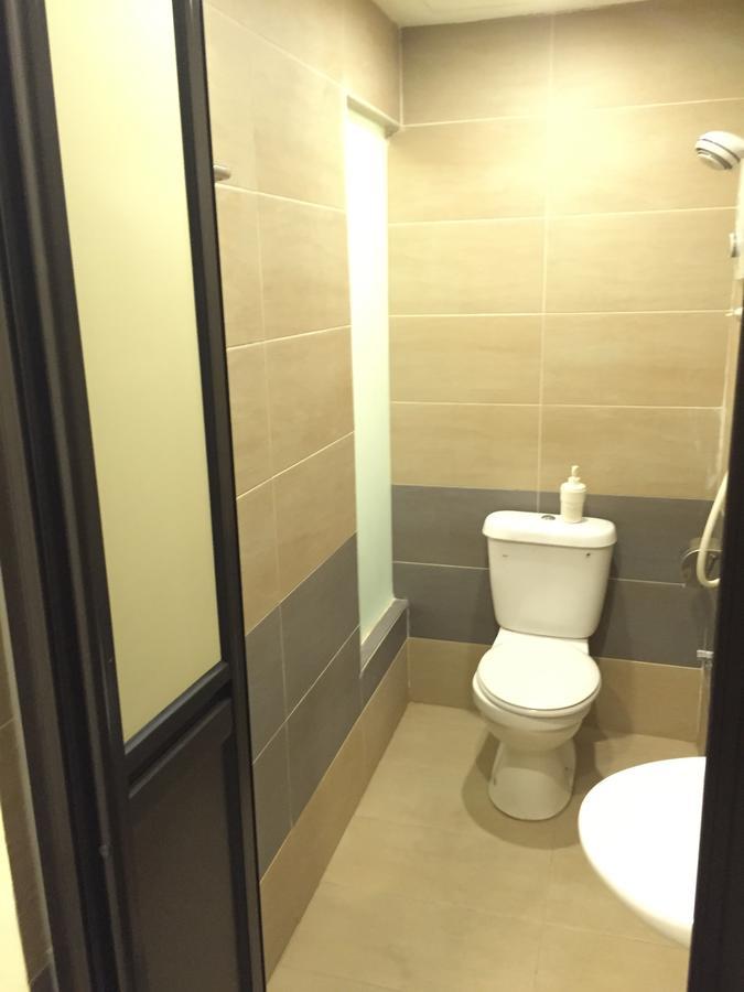 Desa House Hotel Kepong Bagian luar foto