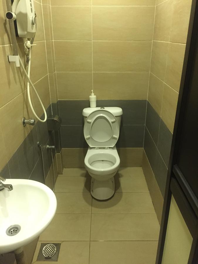 Desa House Hotel Kepong Bagian luar foto