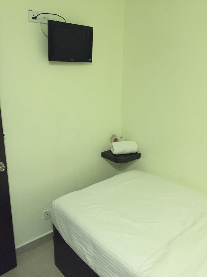 Desa House Hotel Kepong Bagian luar foto