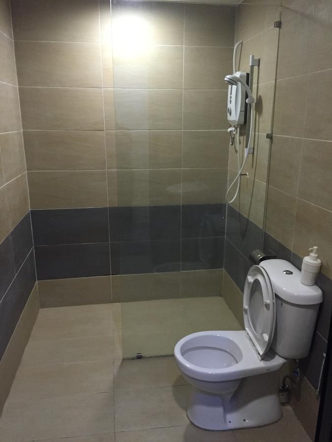 Desa House Hotel Kepong Bagian luar foto