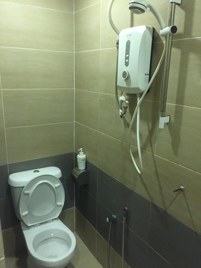 Desa House Hotel Kepong Bagian luar foto