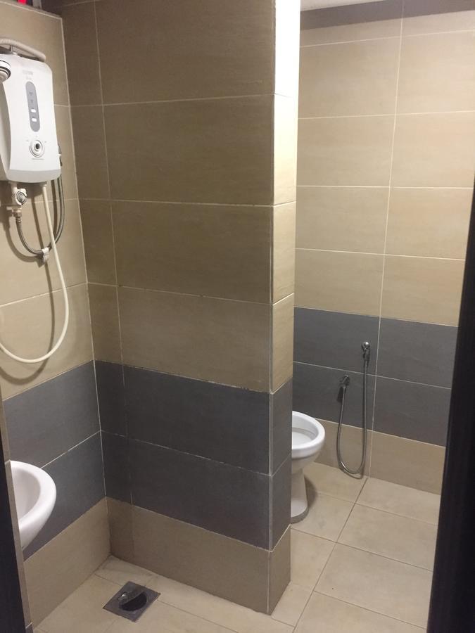 Desa House Hotel Kepong Bagian luar foto
