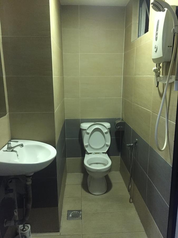 Desa House Hotel Kepong Bagian luar foto