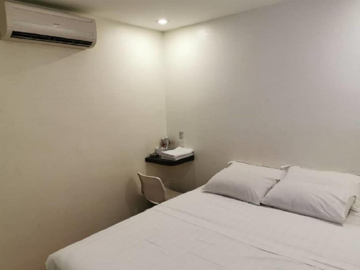 Desa House Hotel Kepong Bagian luar foto